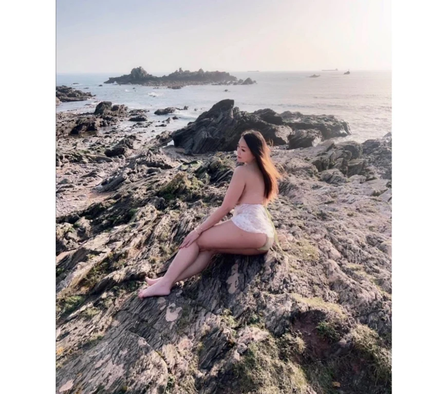 Escort Gallery