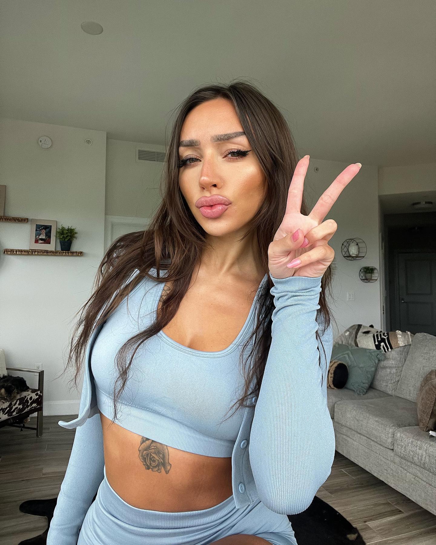 Escort Gallery
