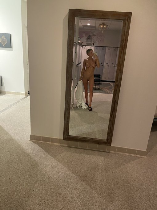 Escort Gallery