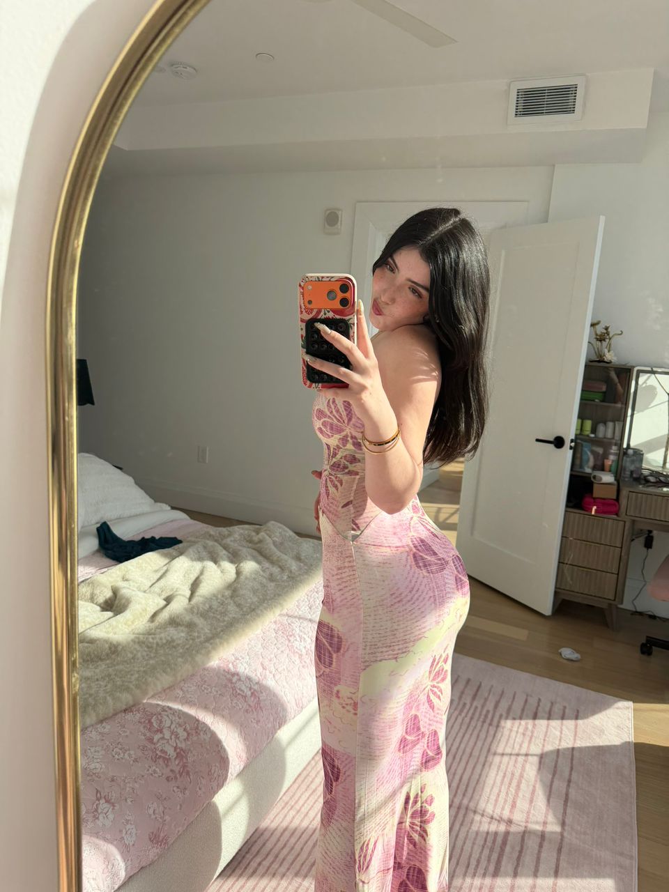 Escort Gallery