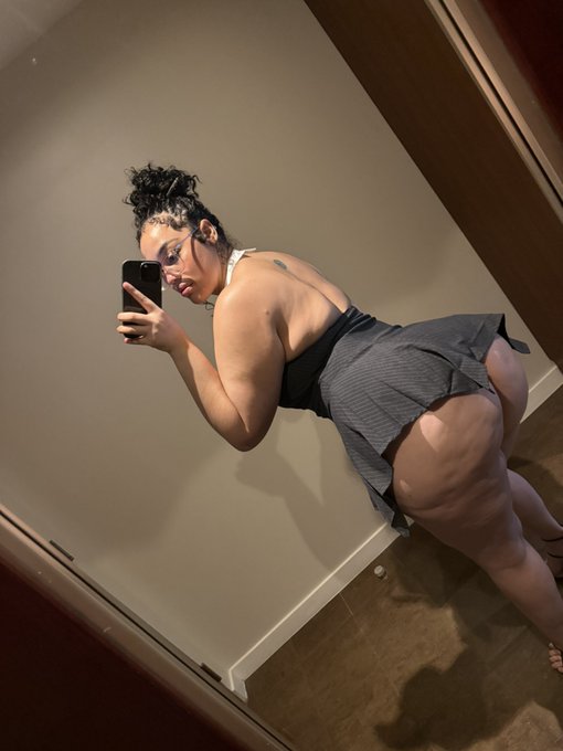 Escort Gallery