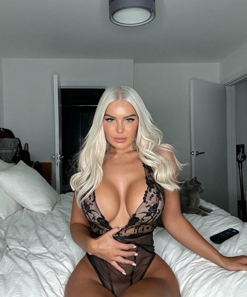 Escort Gallery