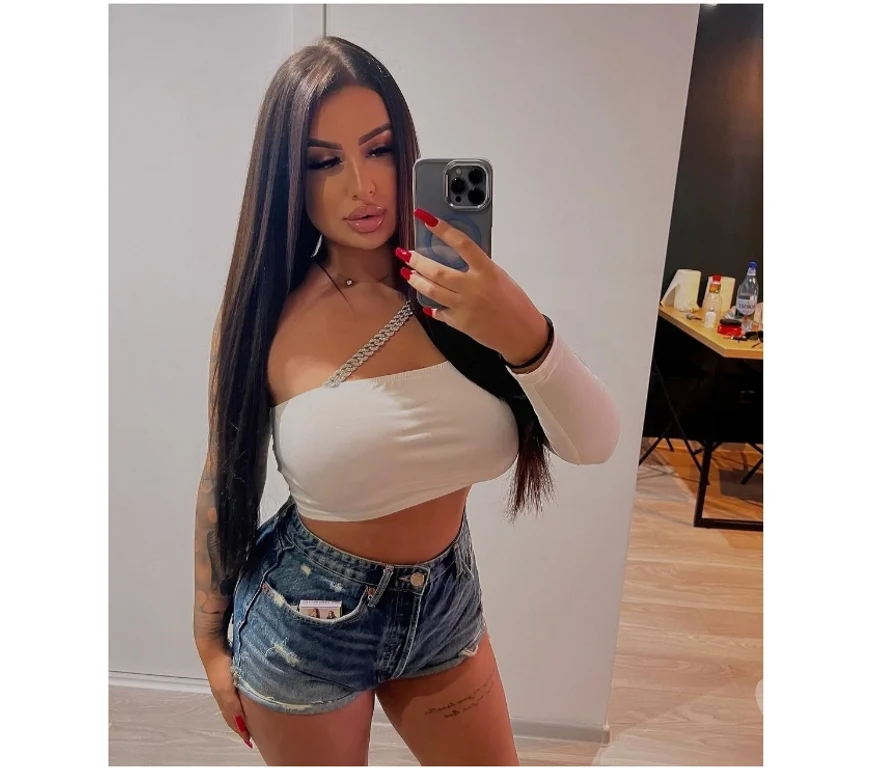 Escort Gallery