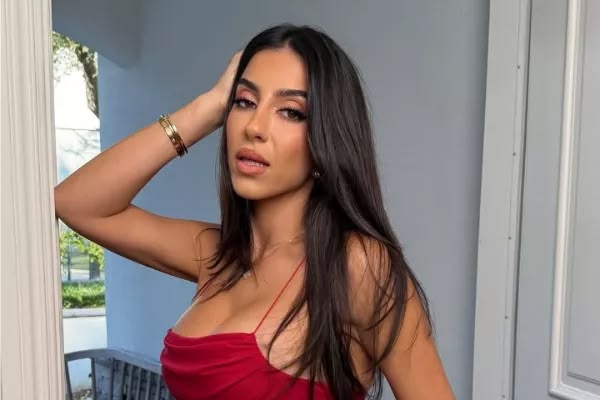 Escort Gallery