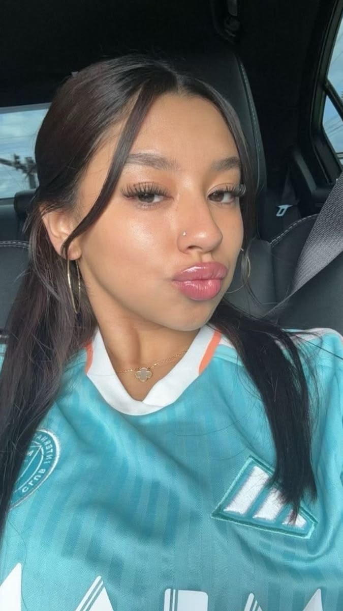 Escort Gallery