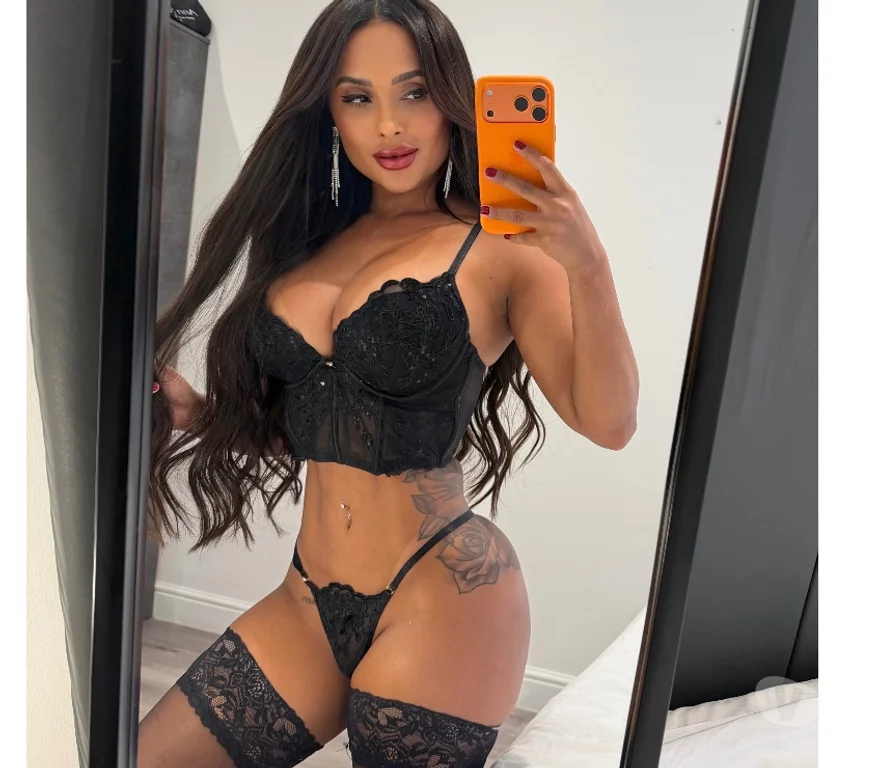 Escort Gallery