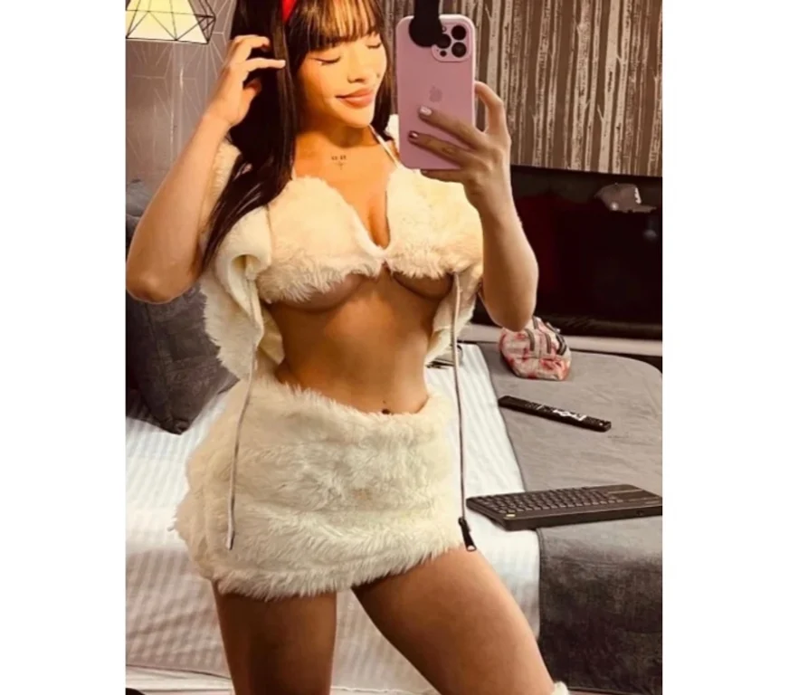 Escort Gallery