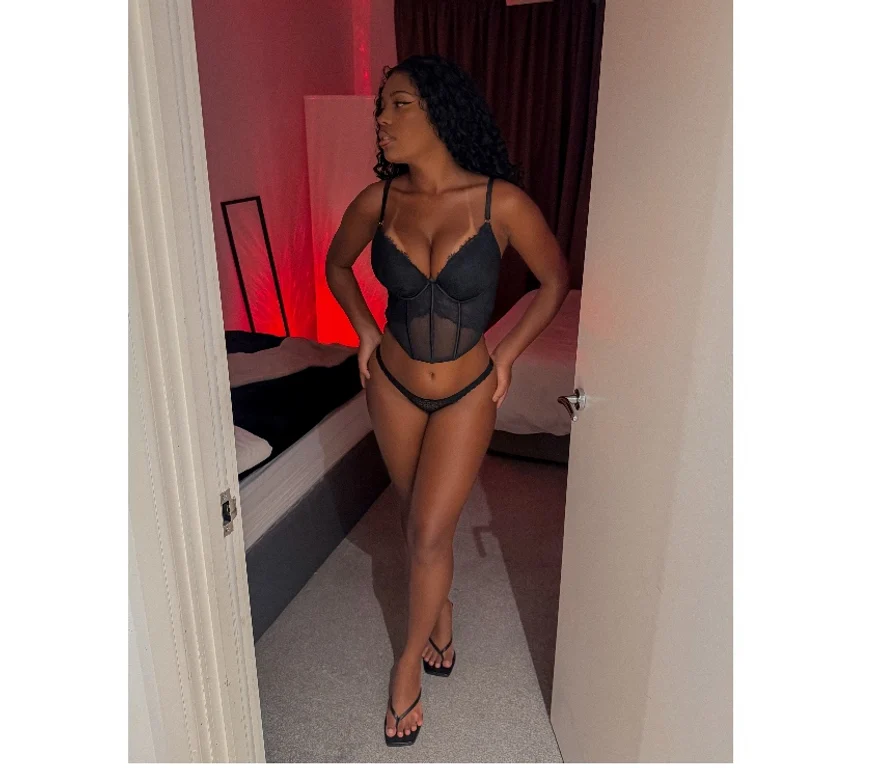 Escort Gallery