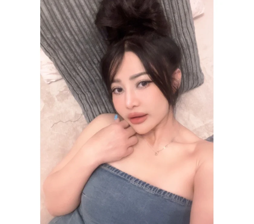 Escort Gallery