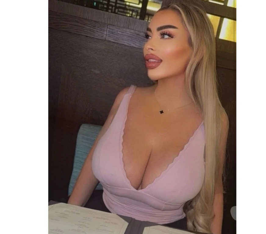 Escort Gallery