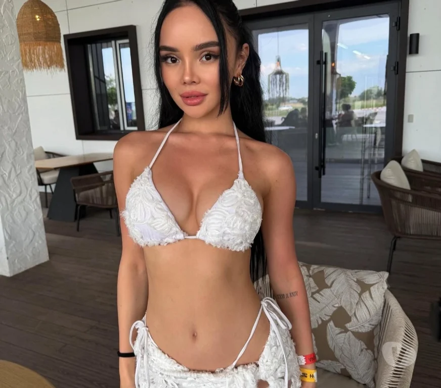 Escort Gallery