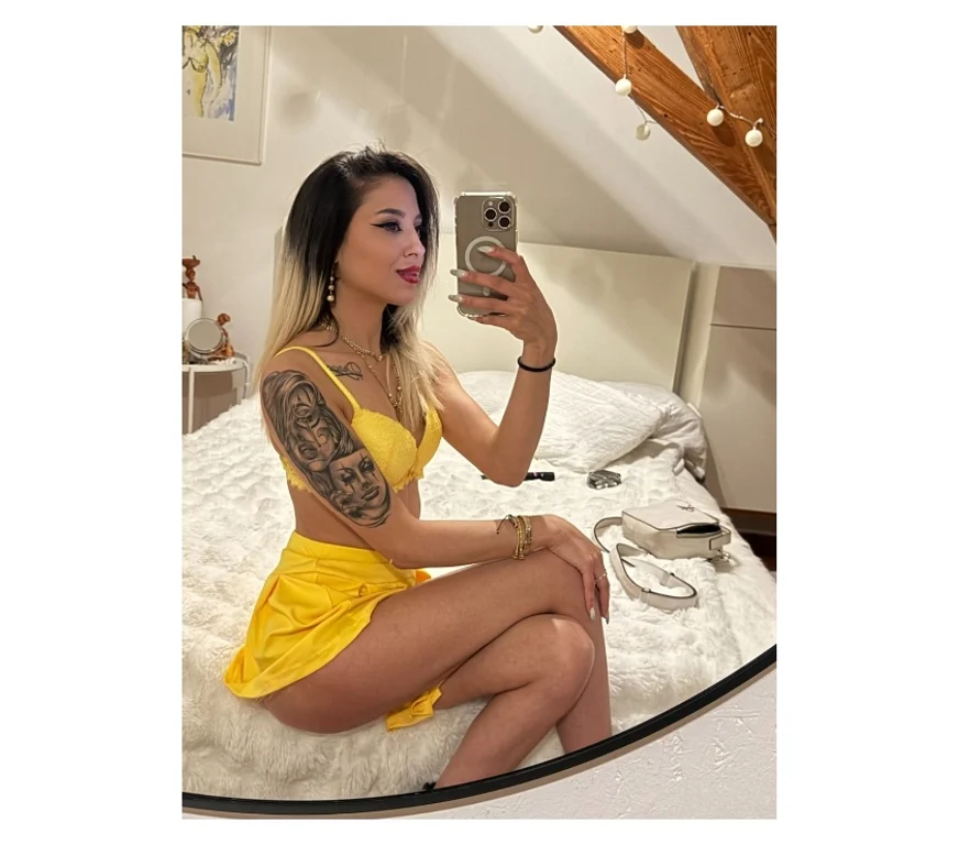 Escort Gallery