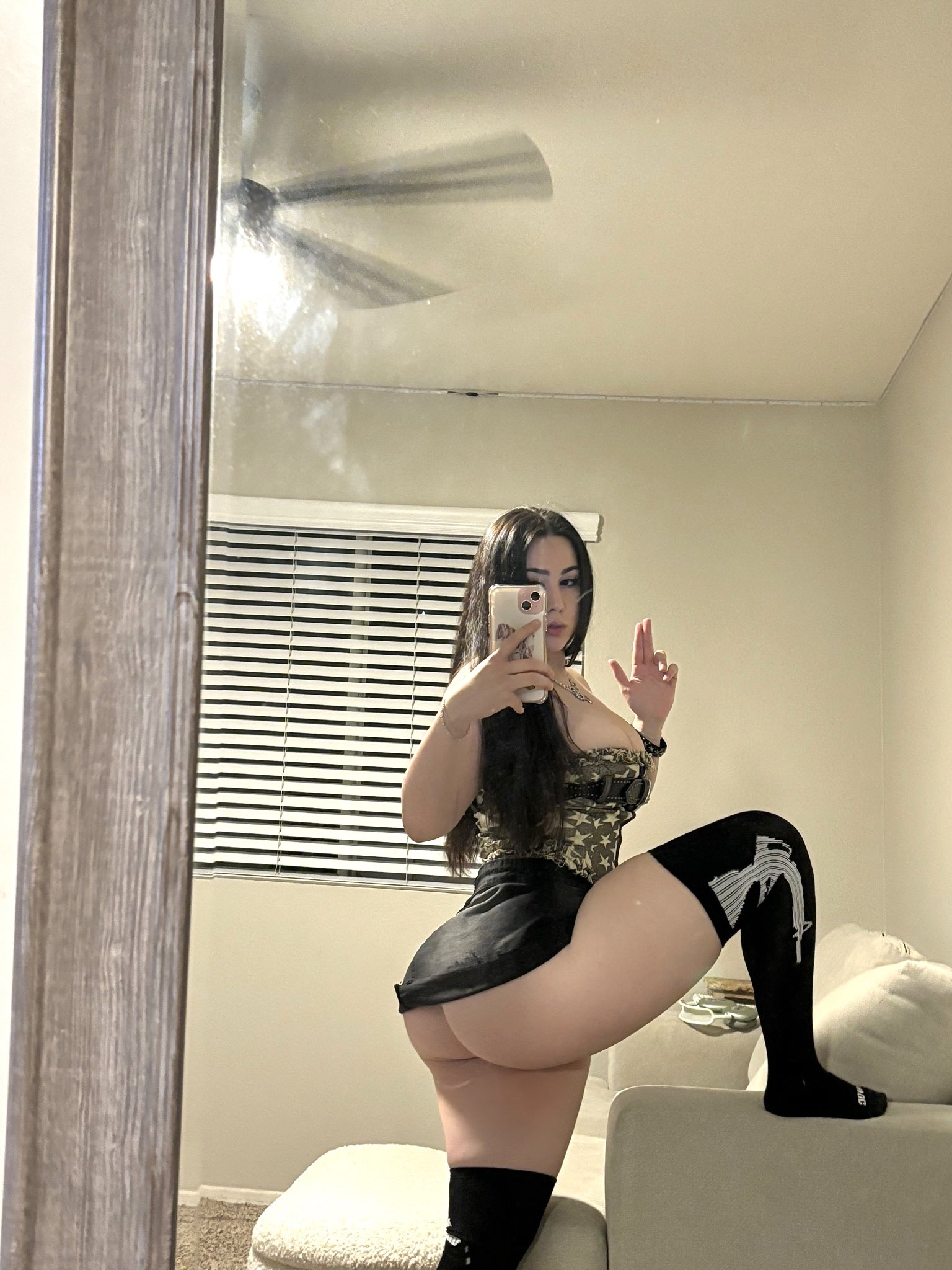 Escort Gallery