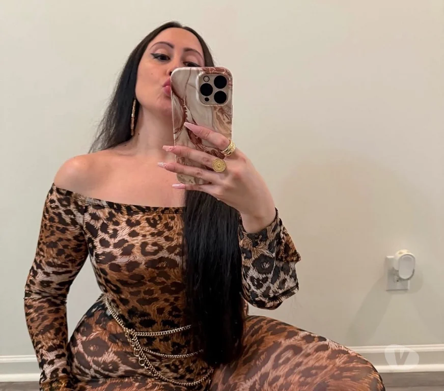 Escort Gallery
