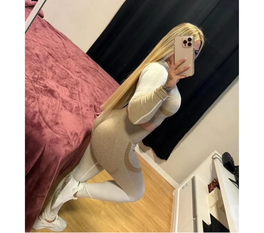 Escort Gallery