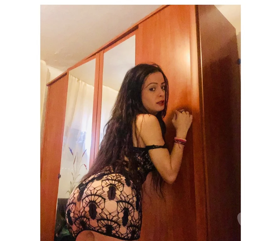 Escort Gallery