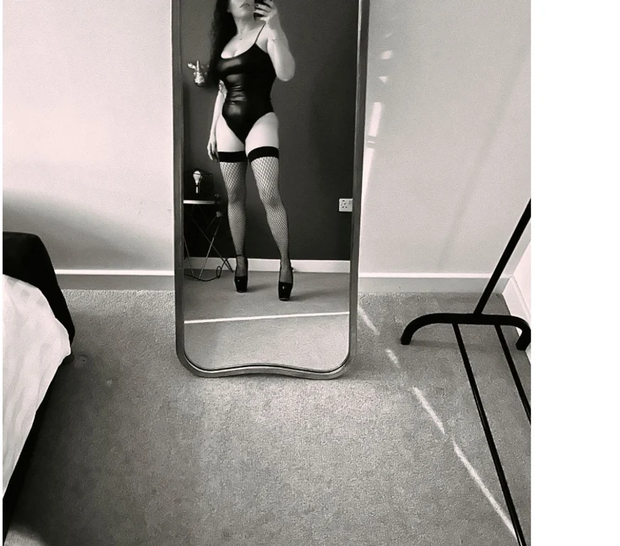 Escort Gallery