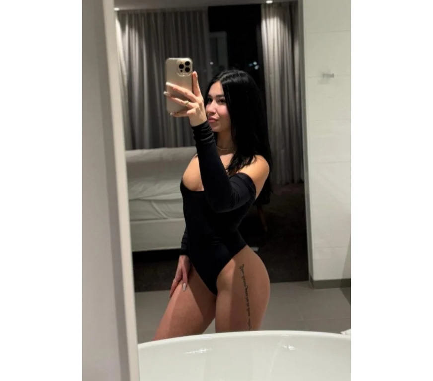Escort Gallery