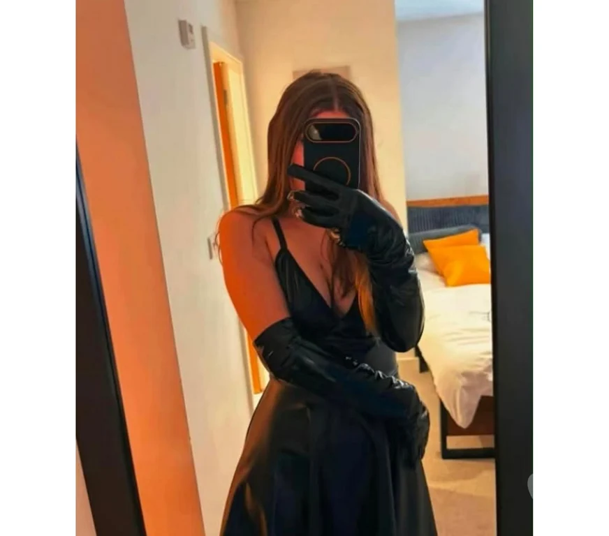 Escort Gallery