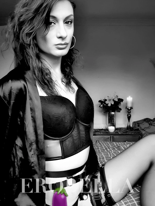 Escort Gallery