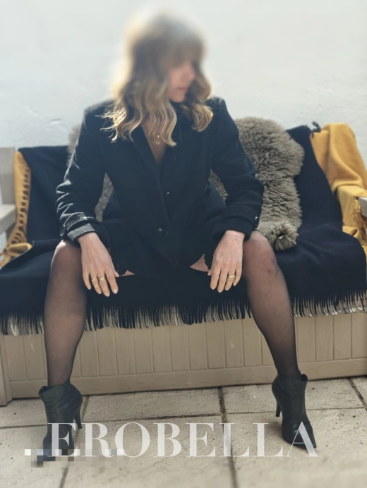 Escort Gallery