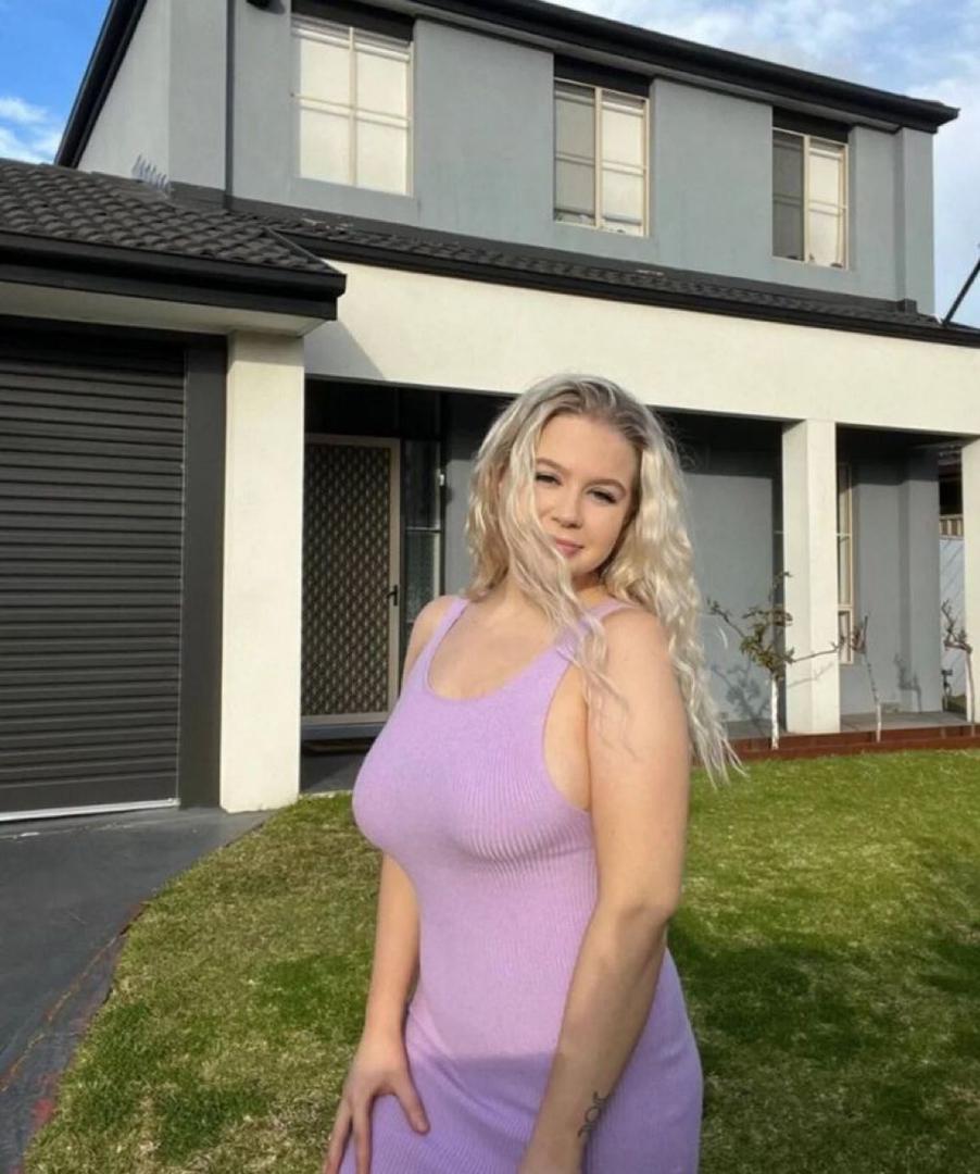Escort Gallery