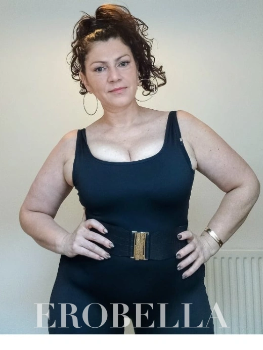 Escort Gallery