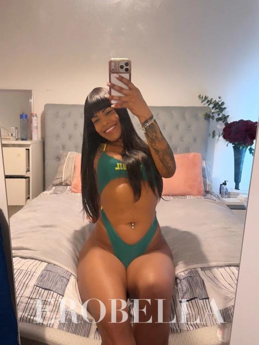 Escort Gallery