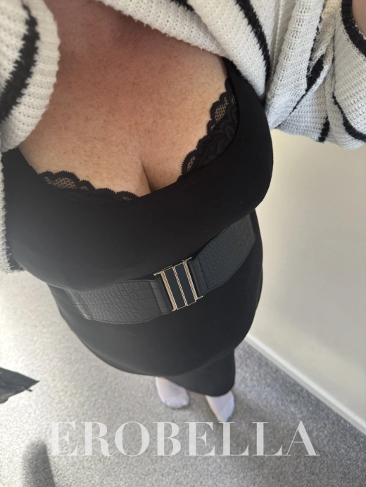 Escort Gallery