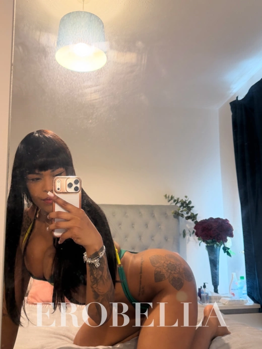 Escort Gallery