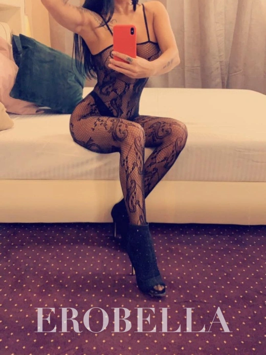 Escort Gallery