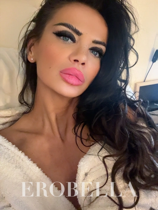 Escort Gallery
