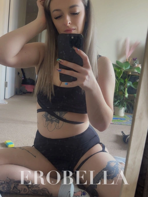 Escort Gallery