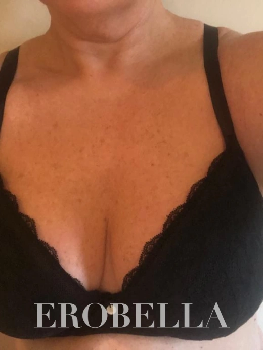 Escort Gallery