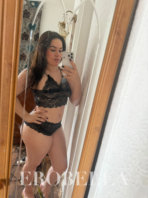 Escort Gallery