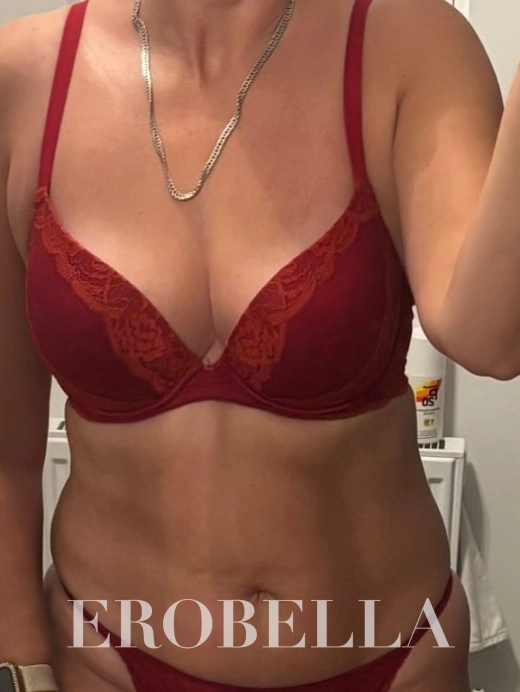 Escort Gallery