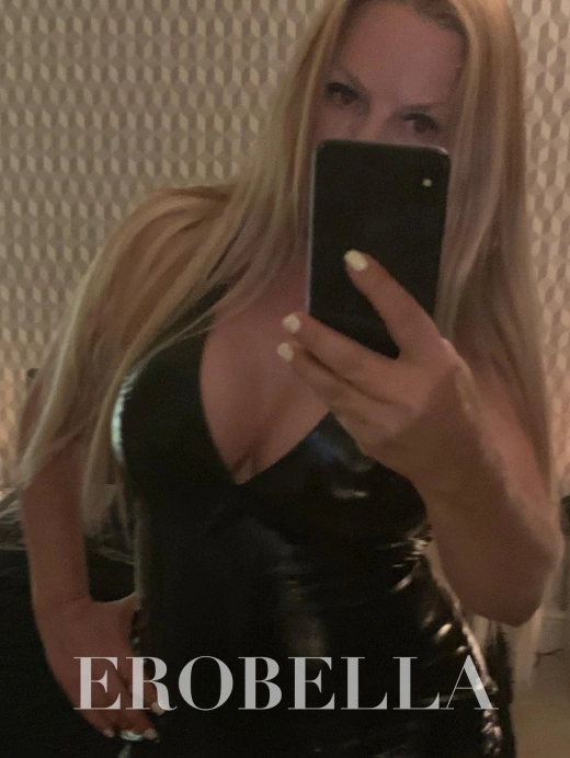 Escort Gallery