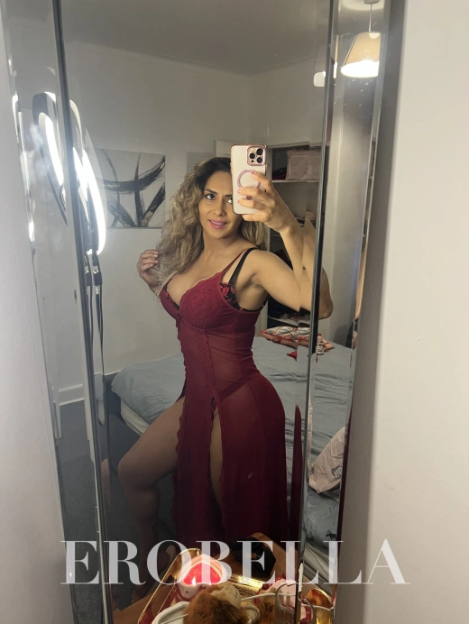 Escort Gallery