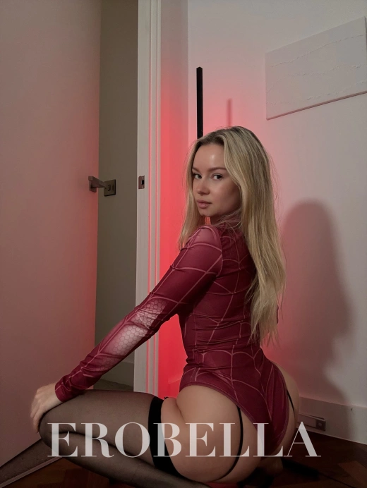 Escort Gallery