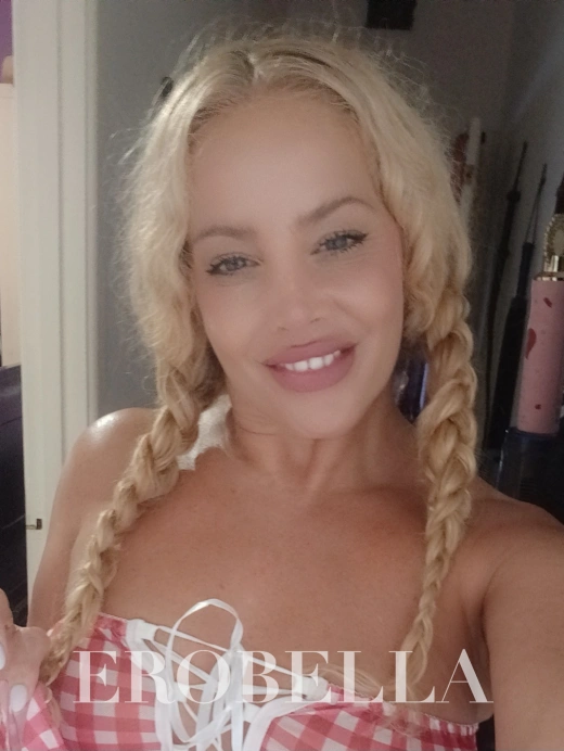 Escort Gallery