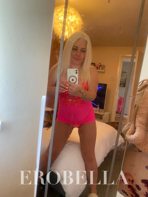Escort Gallery