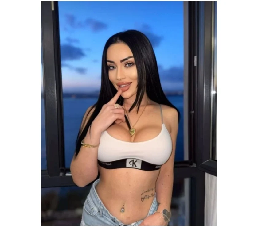 Escort Gallery