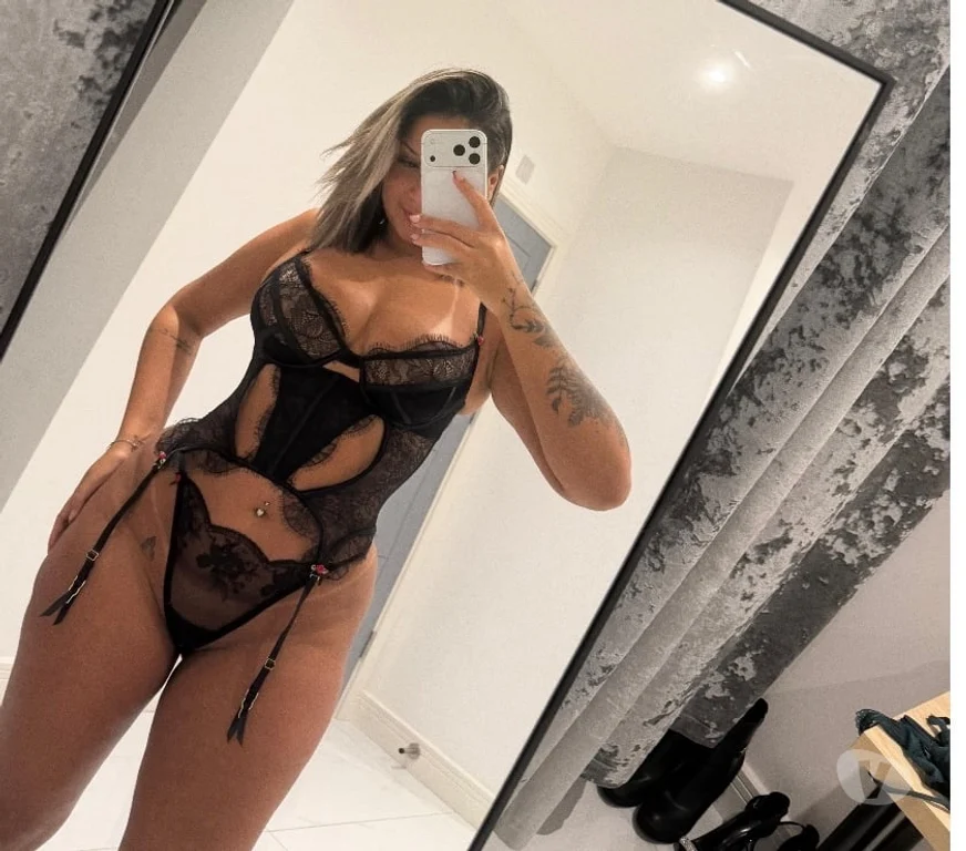 Escort Gallery