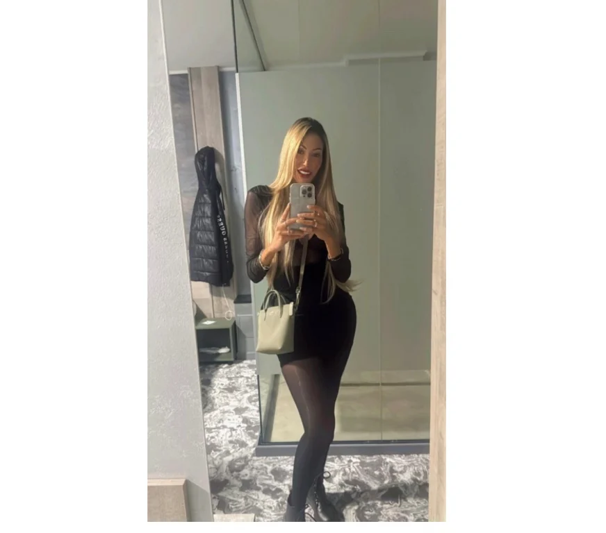 Escort Gallery