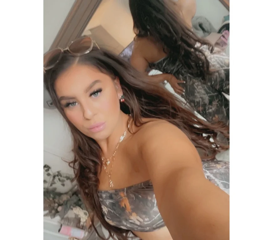 Escort Gallery