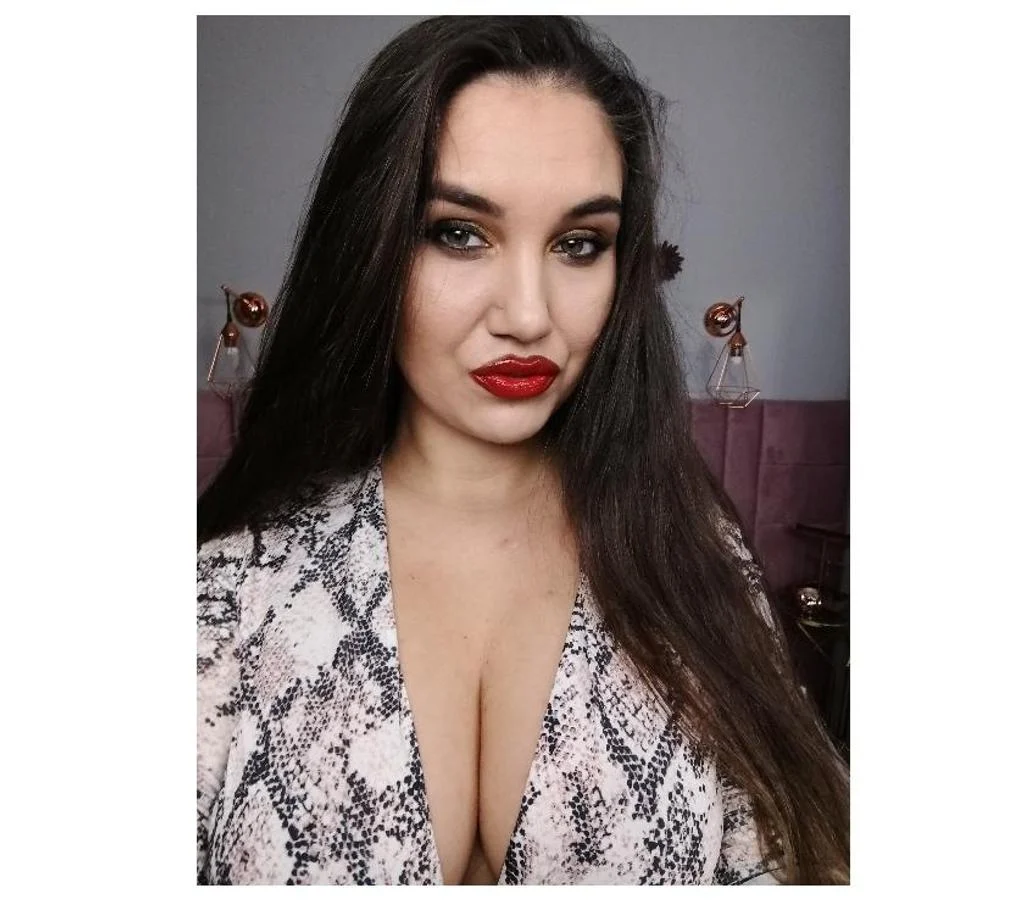 Escort Gallery
