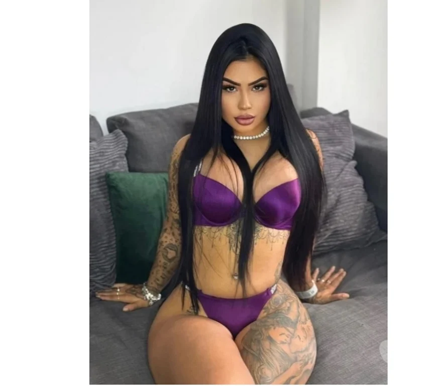 Escort Gallery