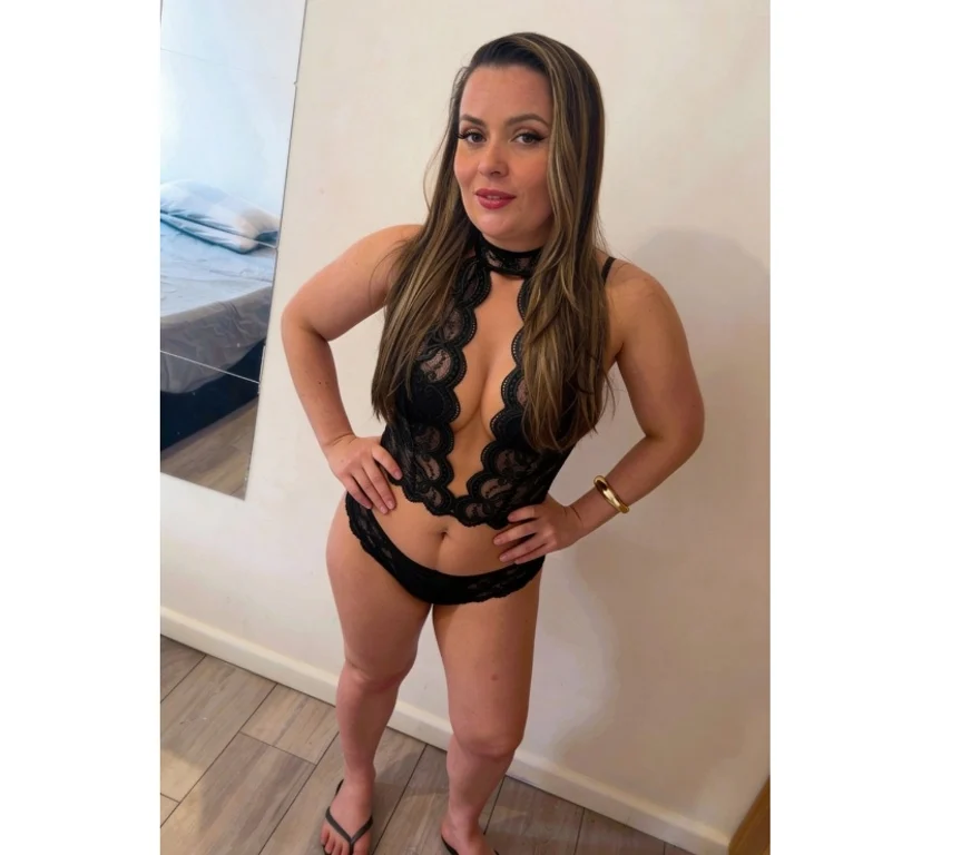 Escort Gallery