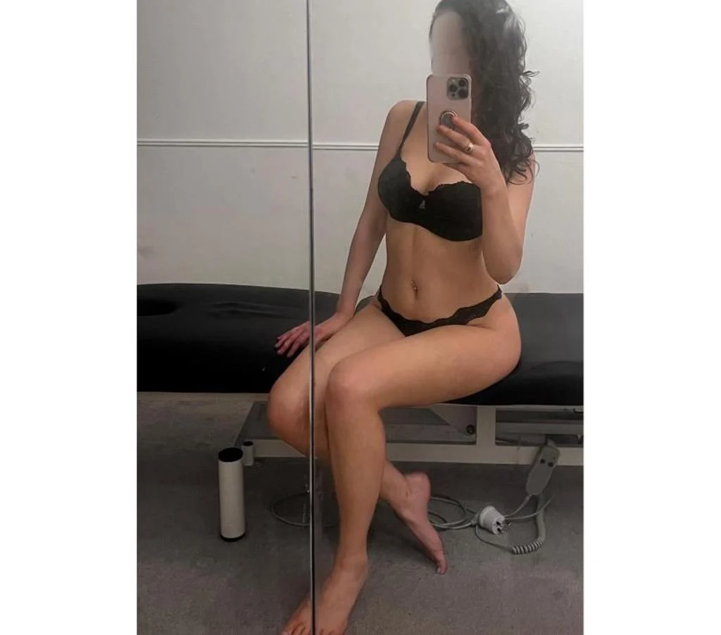 Escort Gallery