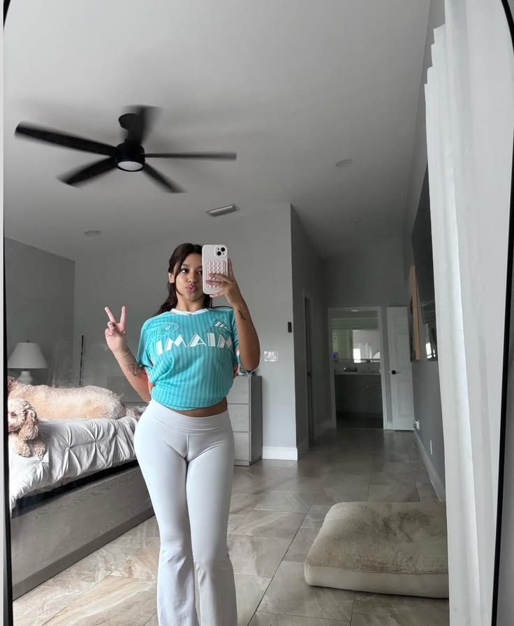 Escort Gallery